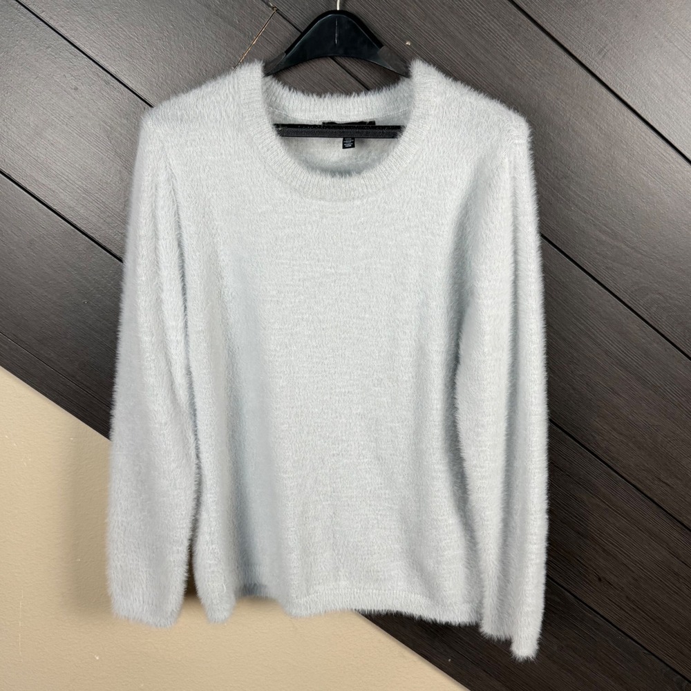 Ellen Tracy Women's Fuzzy Eyelash Sweater Large Light Blue Soft Cozy Crewneck